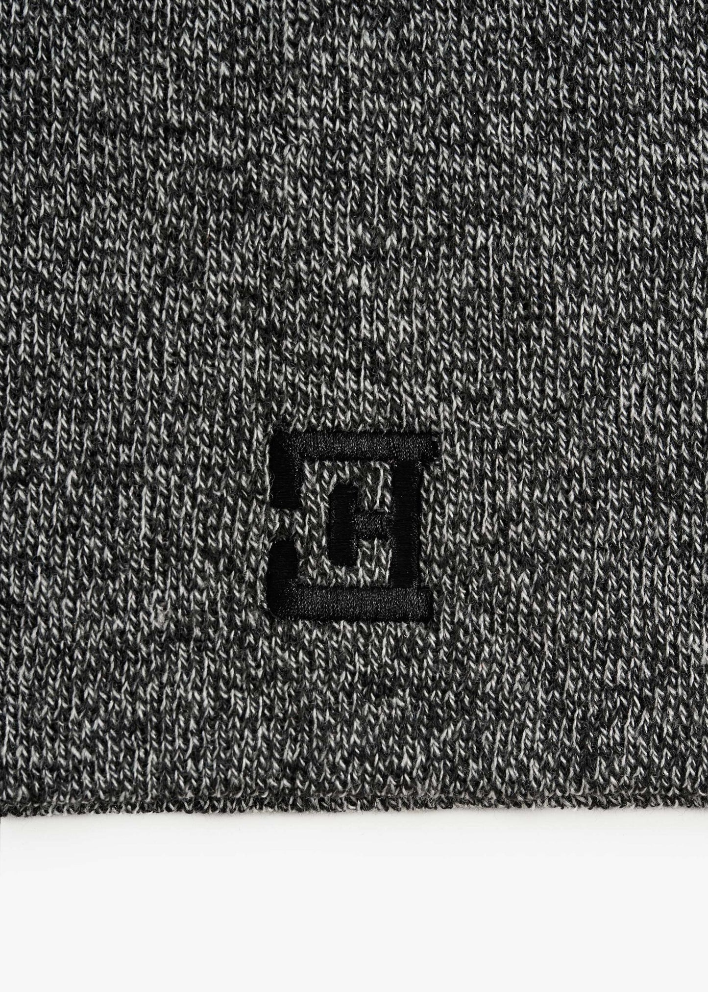 Signature Logo Embroidered Beanie – Gray