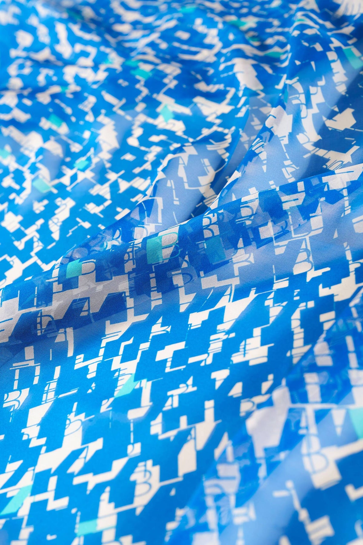 Signature Pure Silk Foulard – Y2024 Love Edition